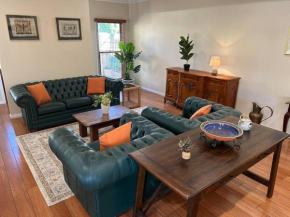 Grand retreat in peaceful street, Wodonga